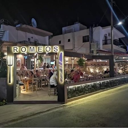 Romeos Studios Agia Marina エクステリア 写真